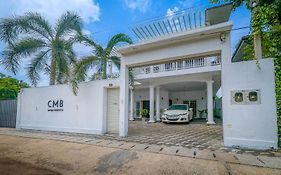 Airport Hotel By Cmb Apartments